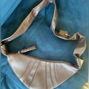 Croissant bag in brown